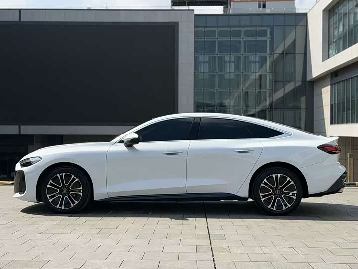 Фото 9 - Audi A5L Sportback