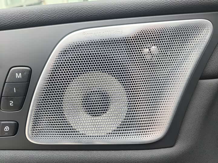 Фото 6 - Volvo XC60 Hybrid