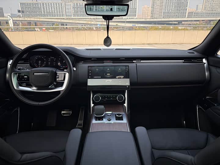 Photo 5 - Land Rover Range Rover