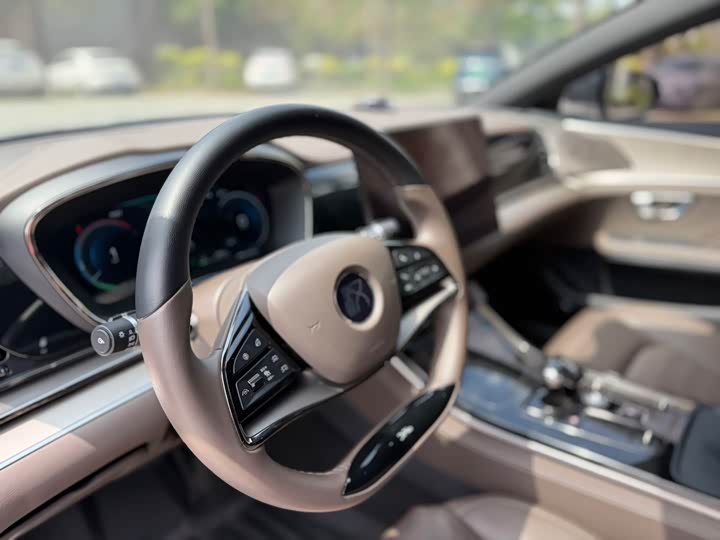 Фото 6 - BYD Han