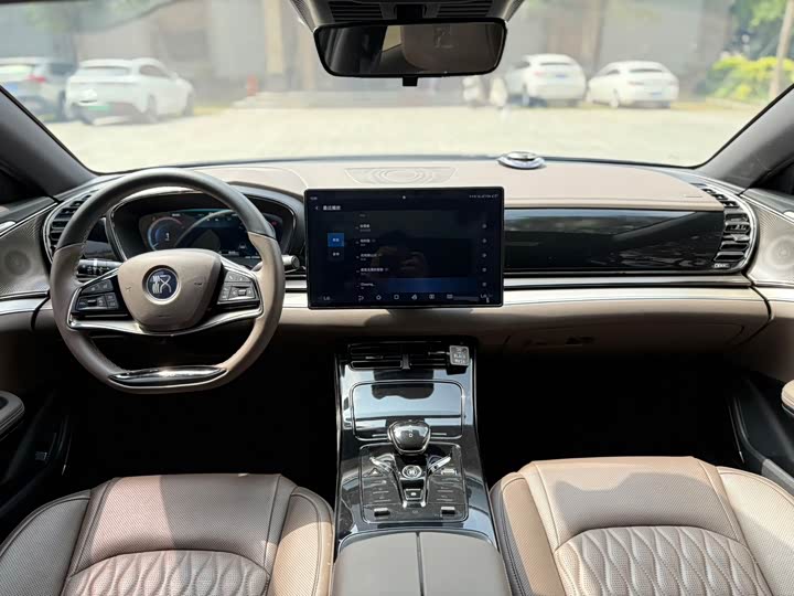 Фото 9 - BYD Han