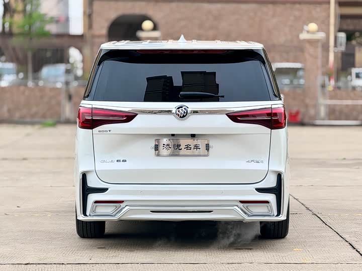 Фото 6 - Buick GL8 ES