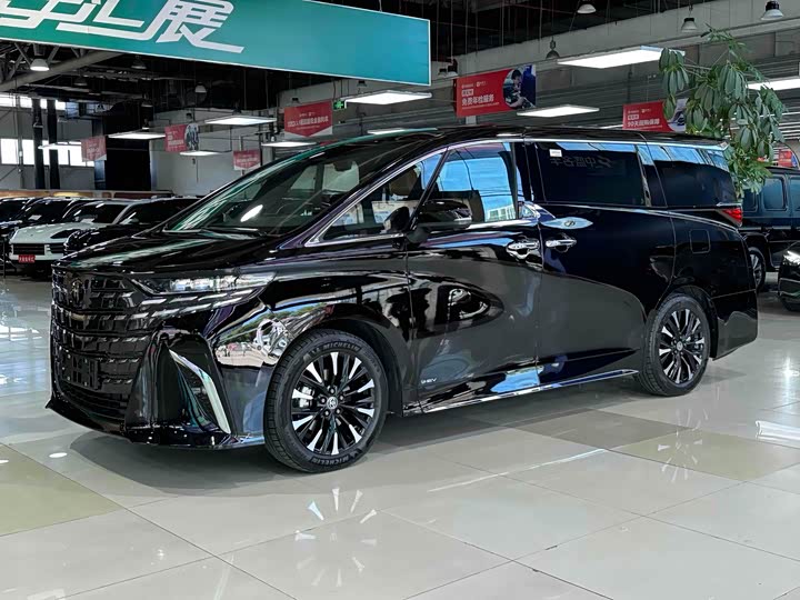 Фото 1 - Toyota Alphard