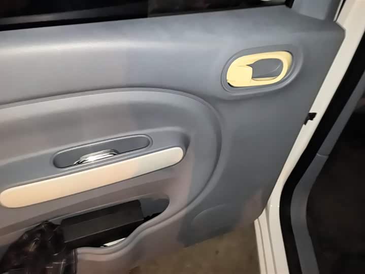 Фото 9 - Bestune Pony