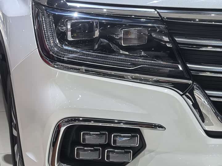 Фото 4 - Roewe RX8