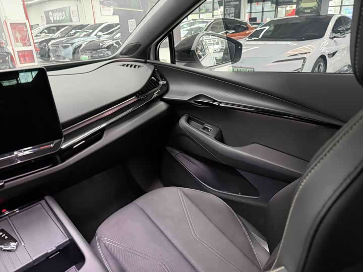 Фото 9 - Volkswagen ID.Unyx