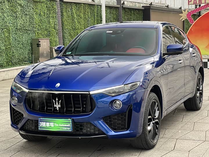 Фото 1 - Maserati Levante