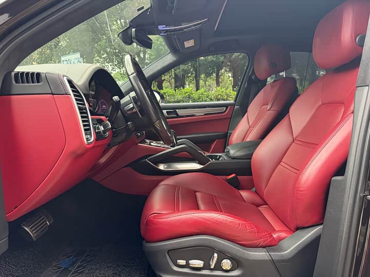 Фото 5 - Porsche Cayenne