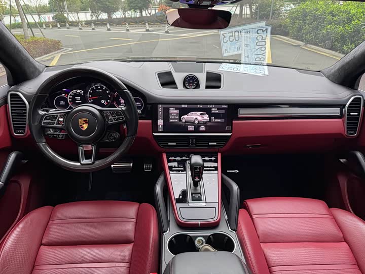 Фото 7 - Porsche Cayenne