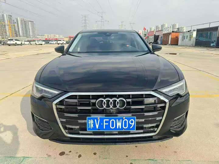 Фото 1 - Audi A6L