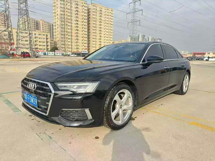 Фото 2 - Audi A6L