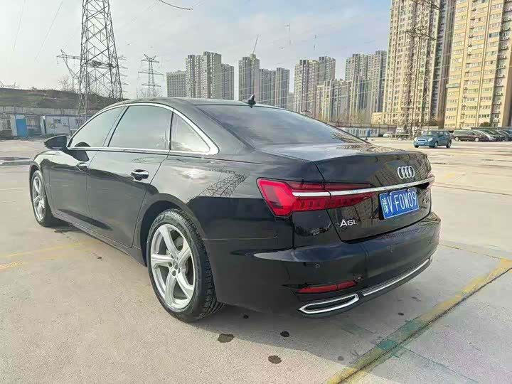 Фото 6 - Audi A6L