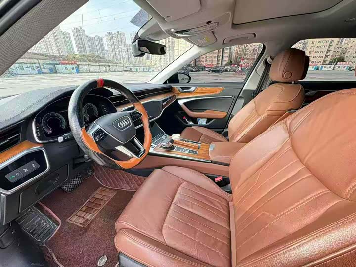 Фото 9 - Audi A6L