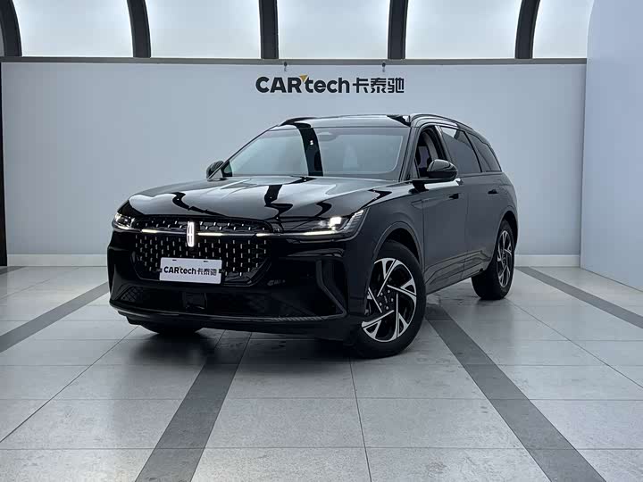 Фото 1 - Lincoln Nautilus