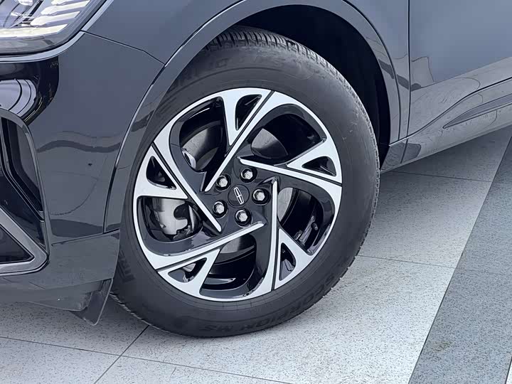 Фото 7 - Lincoln Nautilus