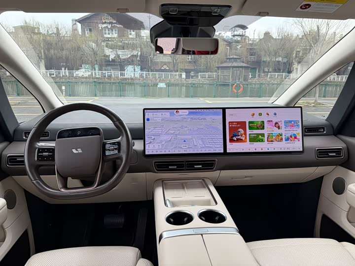 Фото 8 - LiXiang Mega