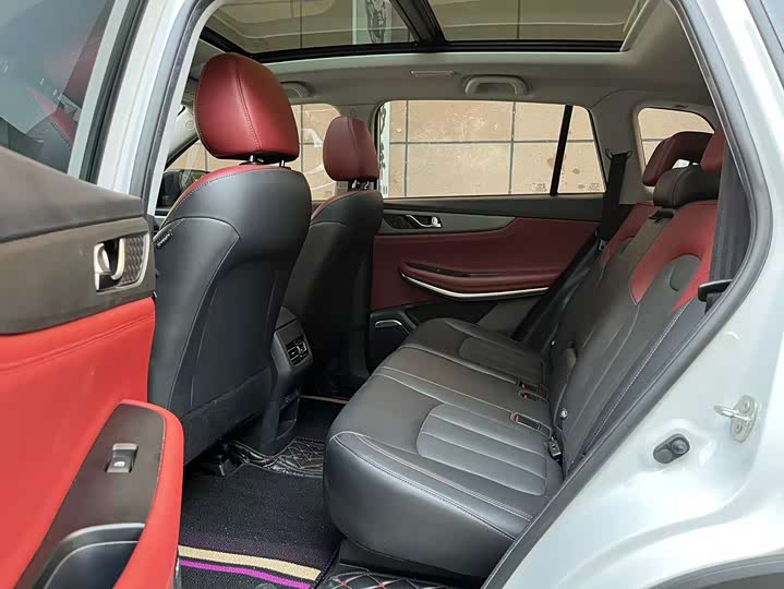 Фото 9 - Changan CS75