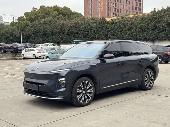 Фото 1 - Nio ES8