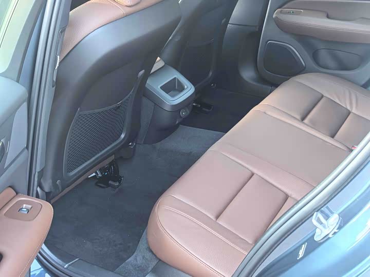 Фото 4 - Volvo S60