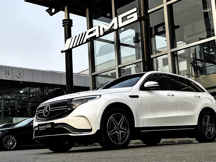 Фото 7 - Mercedes-Benz EQC