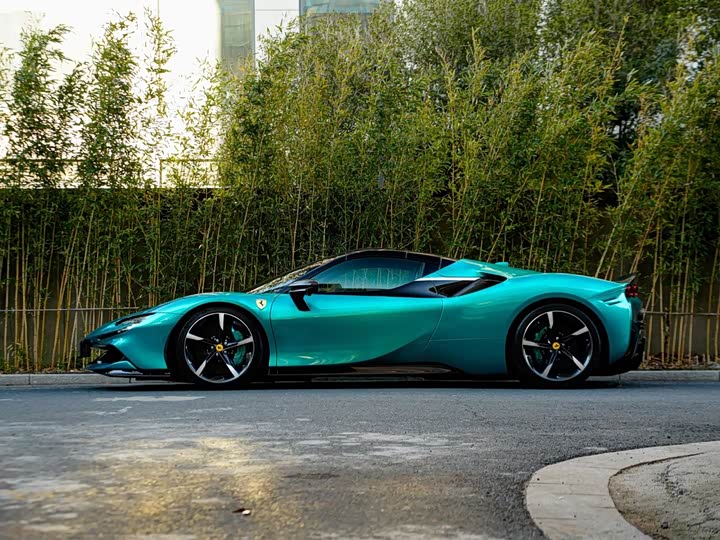 Фото 4 - Ferrari SF90