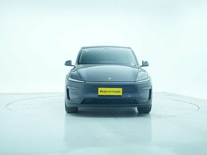 Photo 2 - Tesla Model Y