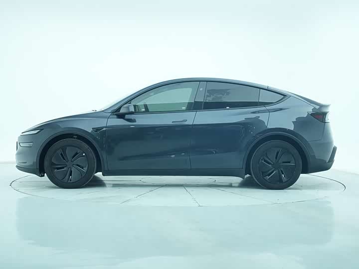 Photo 4 - Tesla Model Y