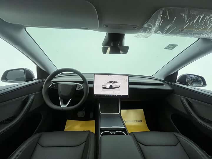 Photo 9 - Tesla Model Y