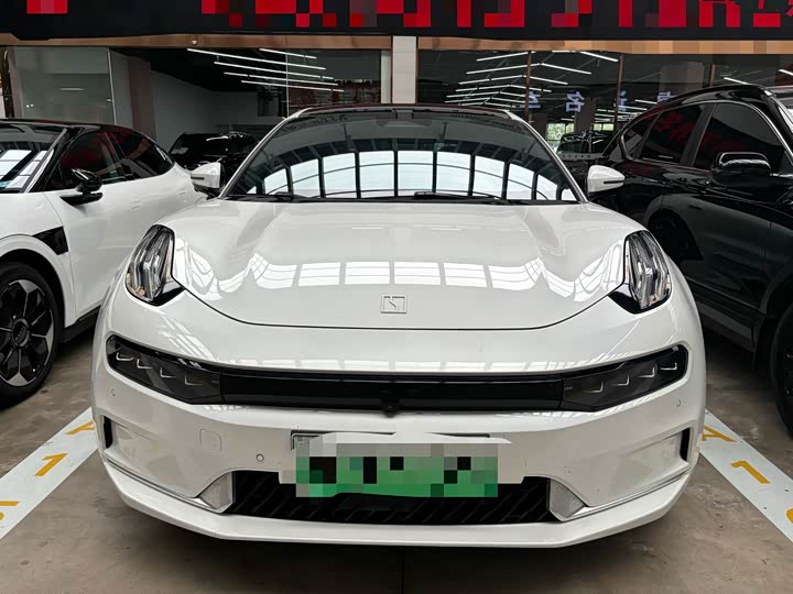 Фото 2 - Zeekr 001