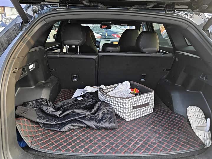 Photo 4 - Geely Galaxy L7