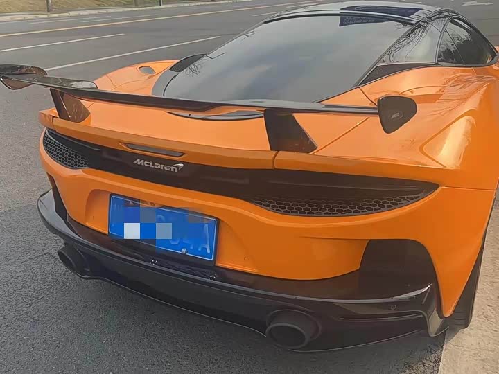 Фото 2 - McLaren GT