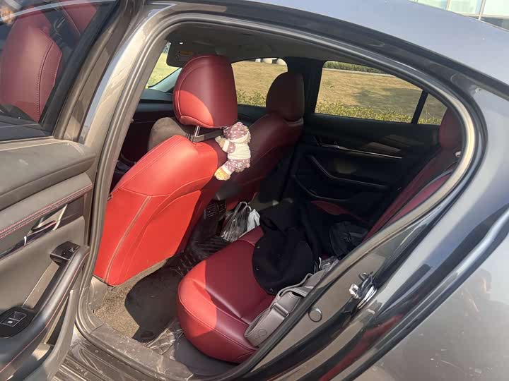 Фото 5 - Mazda 3 (Axela)