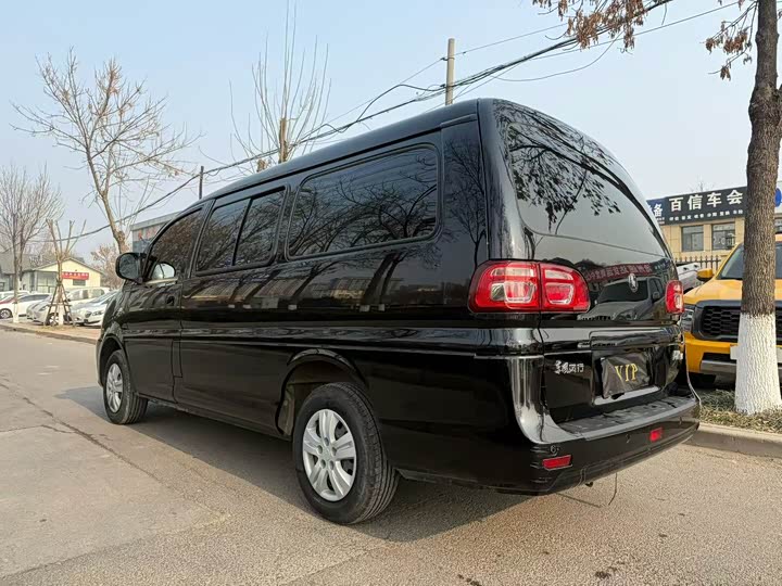 Фото 9 - Dongfeng Forthing Lingzhi M5