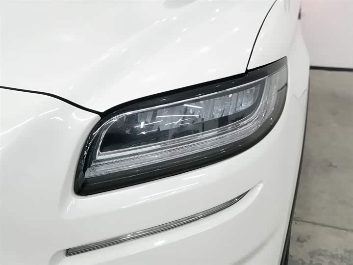 Фото 7 - Lincoln Nautilus