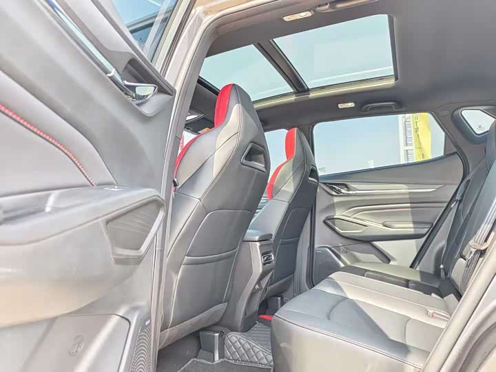 Photo 9 - Changan X5 Plus