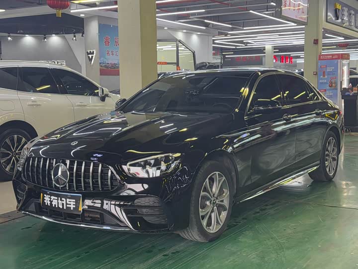 Фото 1 - Mercedes-Benz E-Class