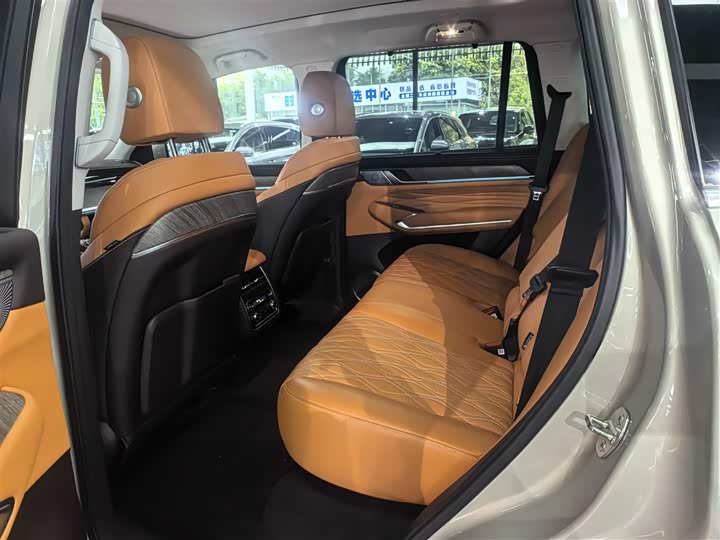 Photo 6 - Tank 500 Hybrid