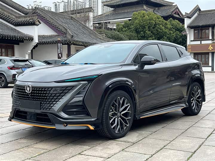 Фото 1 - Changan UNI-T