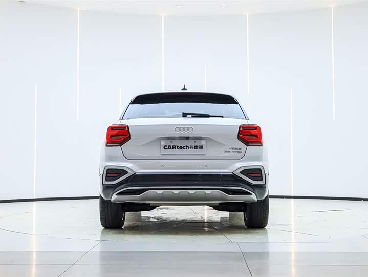 Фото 6 - Audi Q2L