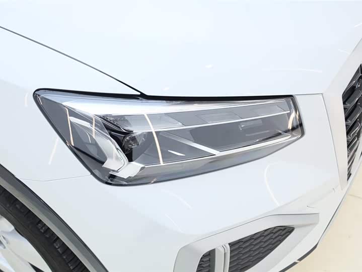 Фото 9 - Audi Q2L