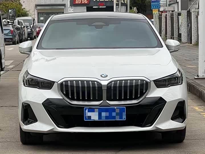 Фото 1 - BMW 5 Series