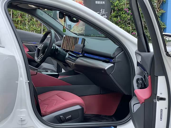 Фото 9 - BMW 5 Series