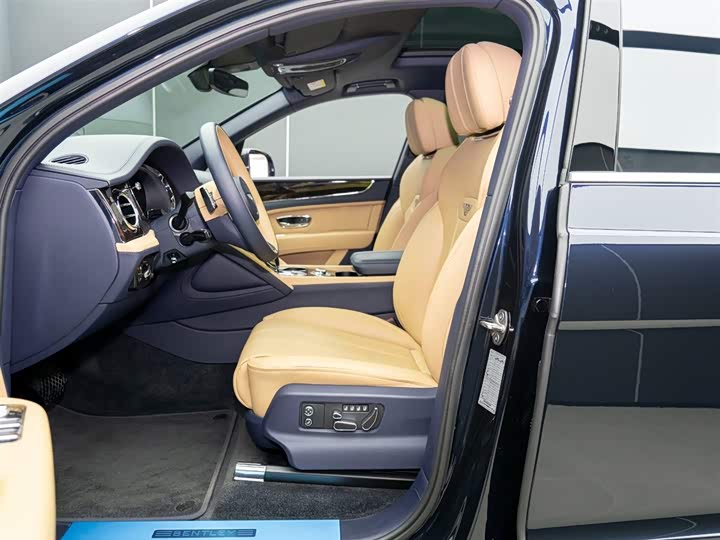 Фото 8 - Bentley Bentayga