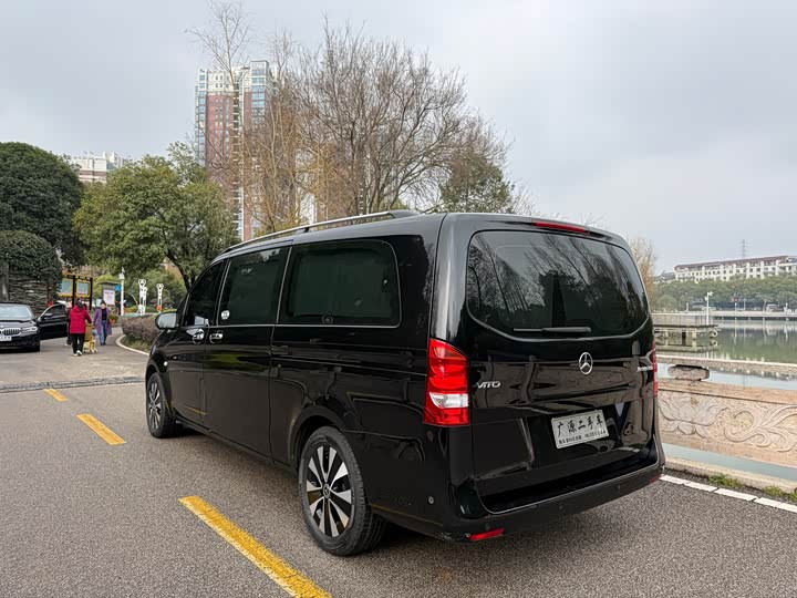 Фото 9 - Mercedes-Benz Vito