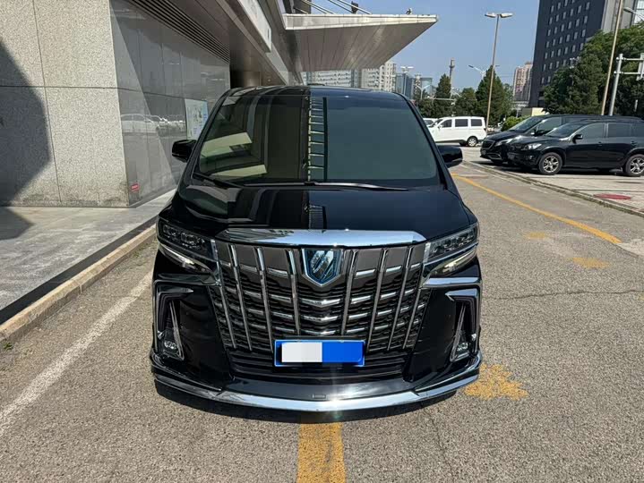 Photo 1 - Toyota Alphard