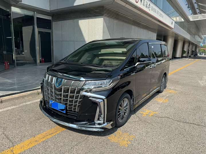 Photo 2 - Toyota Alphard