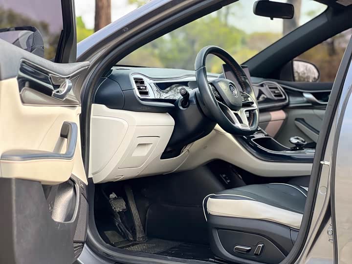 Photo 8 - BYD Qin Plus