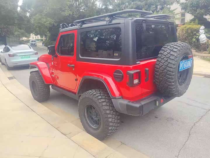 Фото 5 - Jeep Wrangler