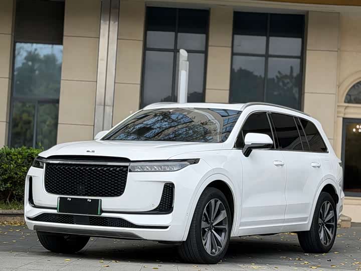 Фото 1 - LiXiang One