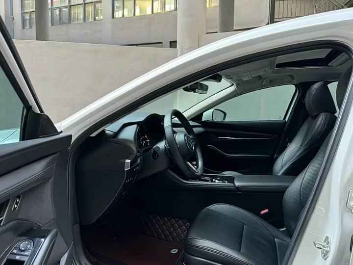 Фото 7 - Mazda 3 (Axela)